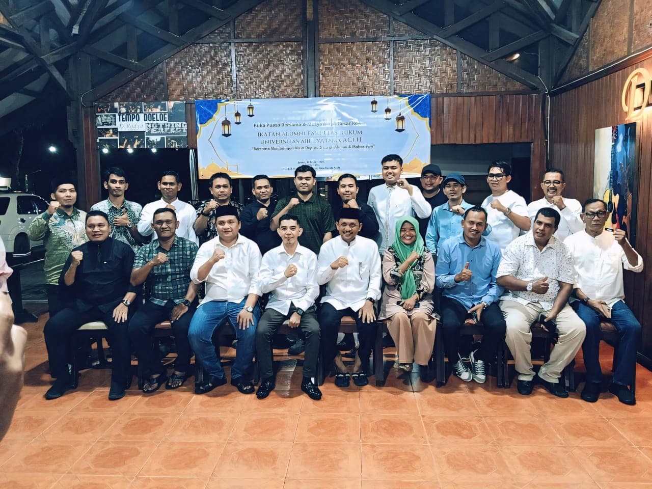 photos-bukber hukum...-1742054800825-18703.jpeg