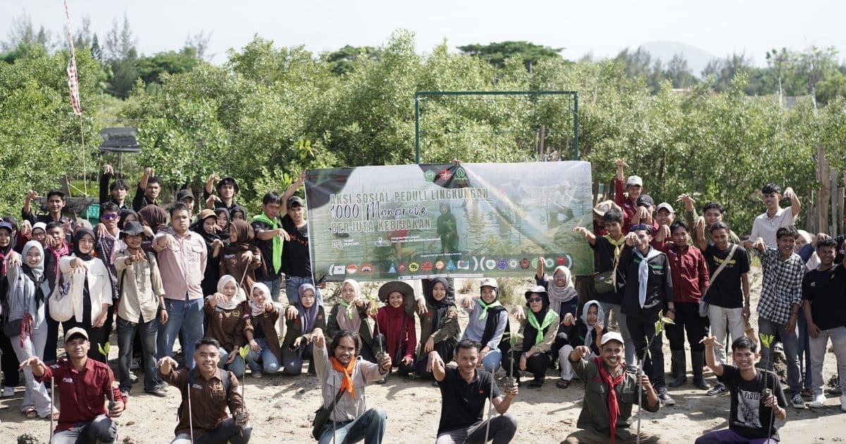 photos-tanam mangrove-1751208954934-7913.jpg